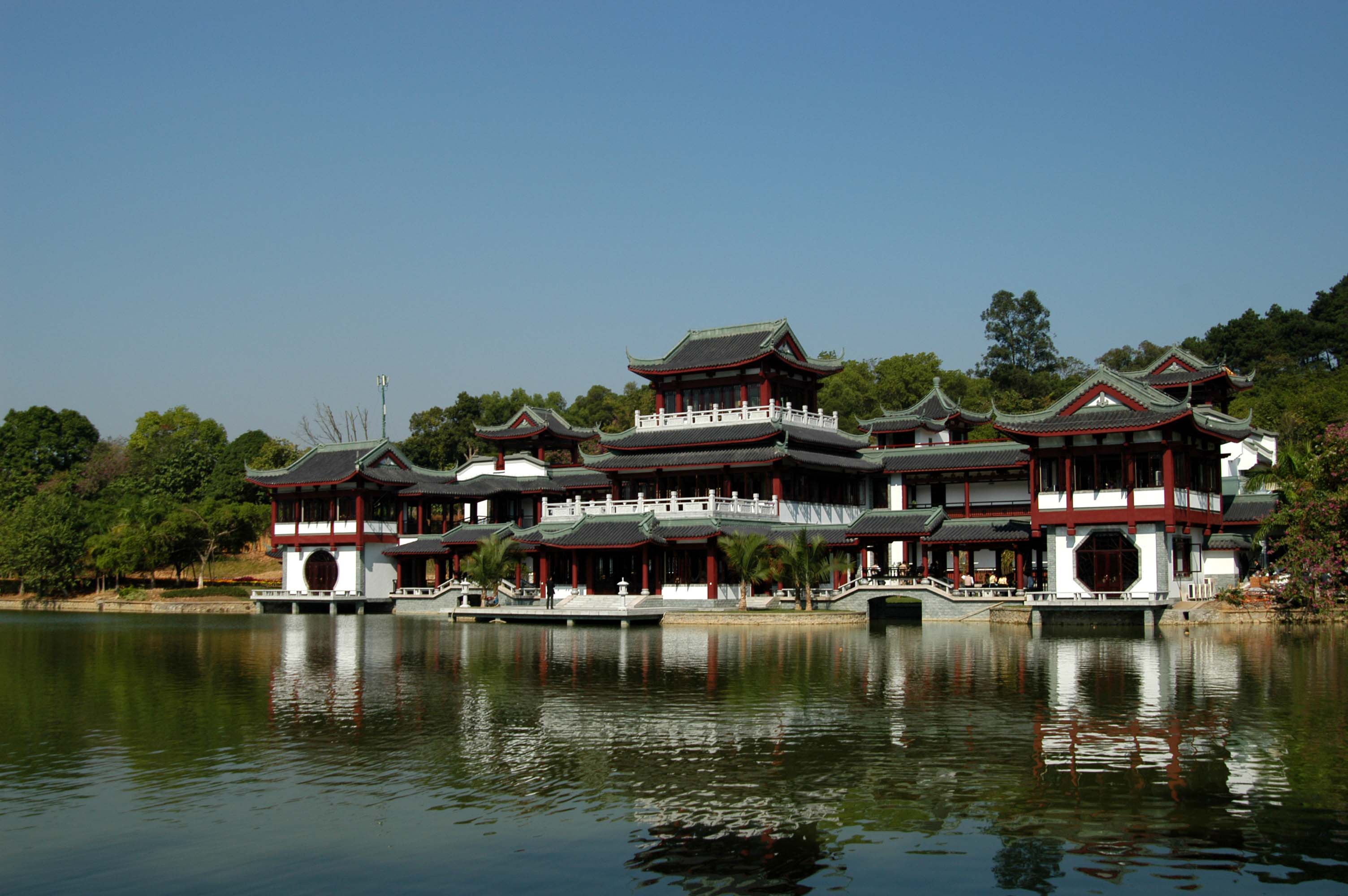 Đi Nam Ninh Trung Quốc nên mua gì?